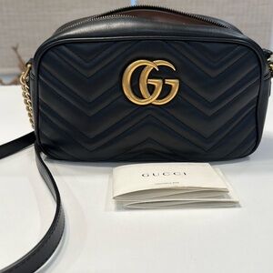 GUCCI GG Marmont Camera Bag Calfskin Crossbody Chain Shoulder Bag Purse Black